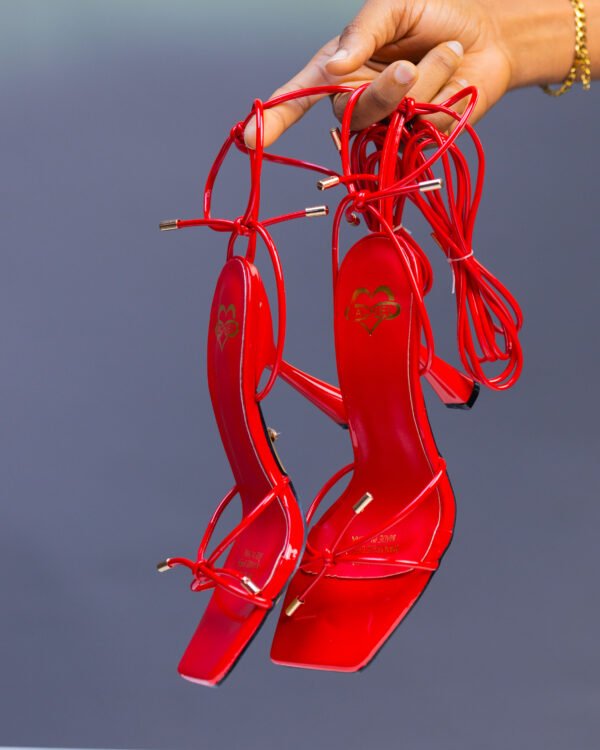 Playraid | The best lace-up Heels